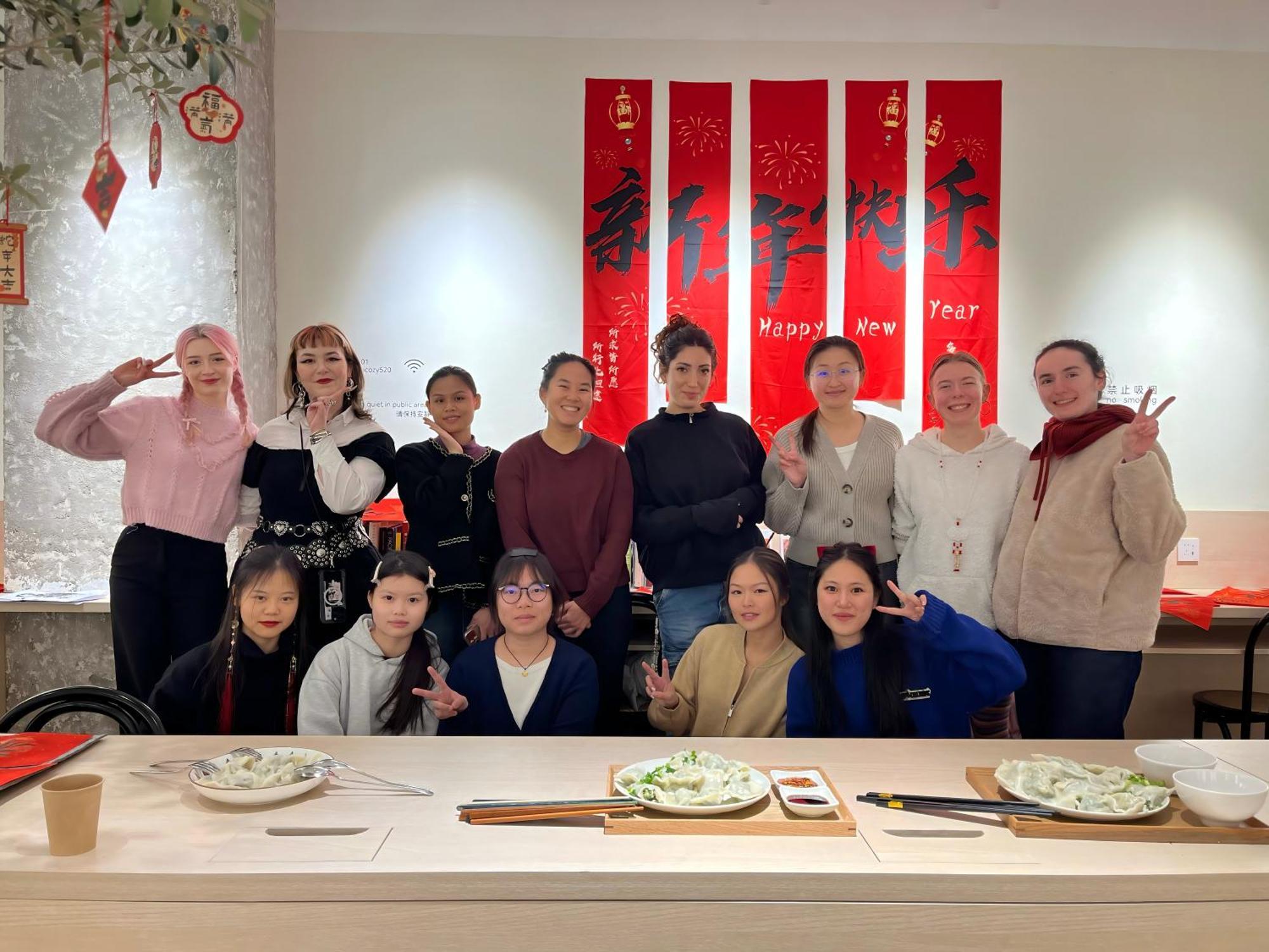 שנגחאי Hi Cozy International Youth Hostel East Nanjing Road & The Bund - Free Gym מראה חיצוני תמונה